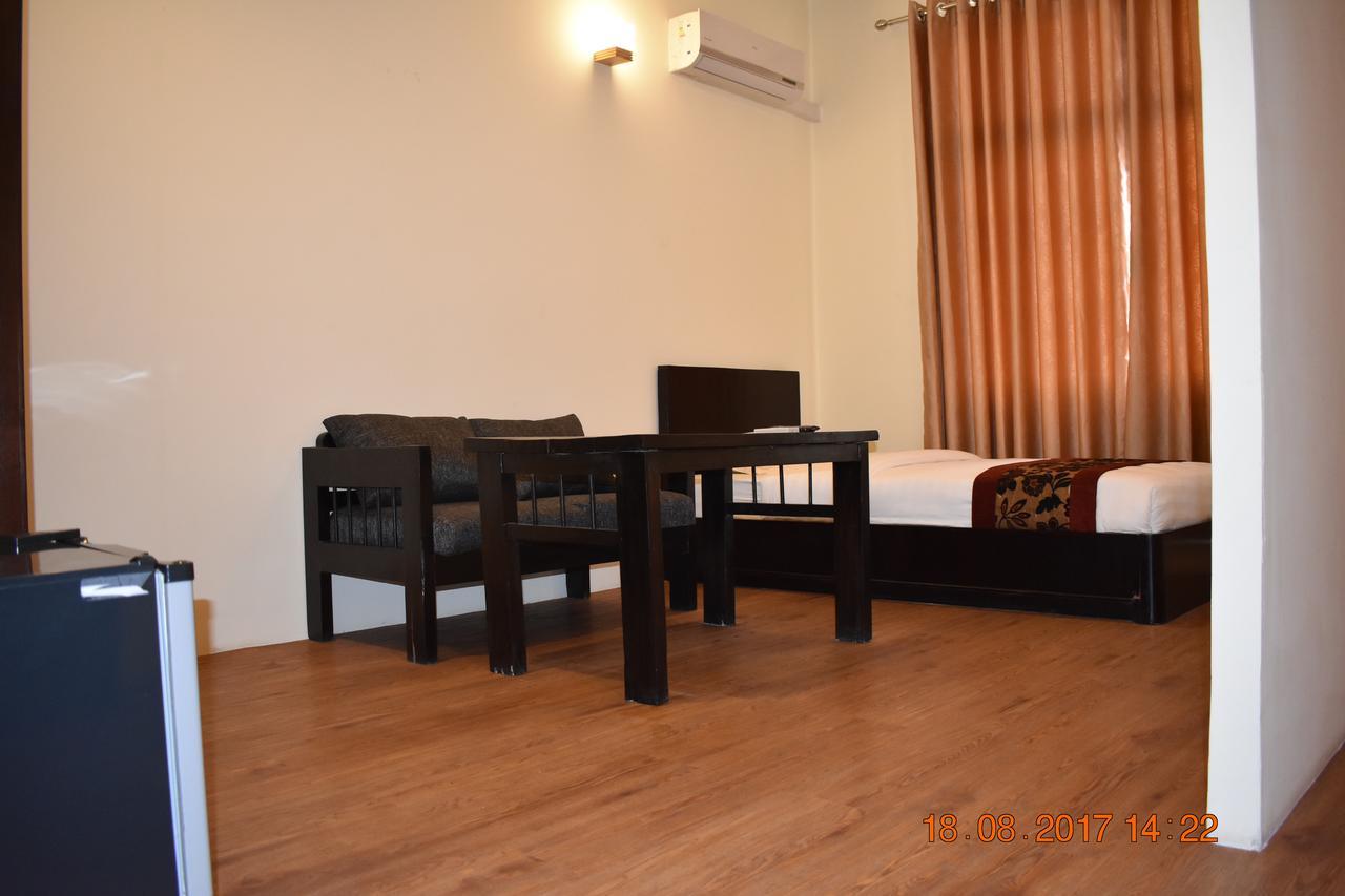 Hotel Hema Катманду Екстериор снимка